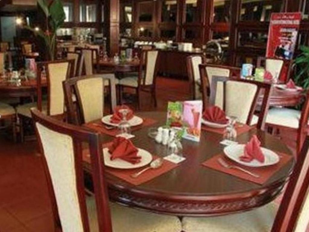 Hotel Pardede International Medan Luaran gambar
