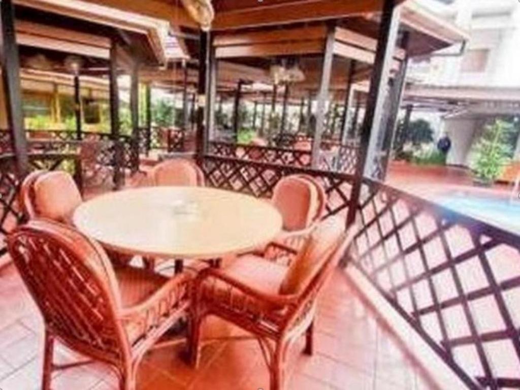 Hotel Pardede International Medan Luaran gambar