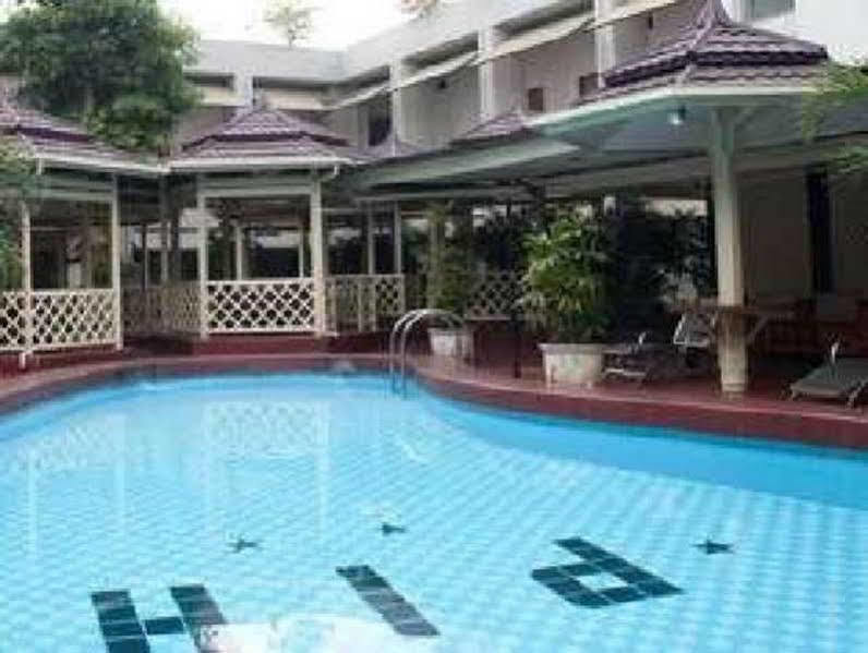 Hotel Pardede International Medan Luaran gambar